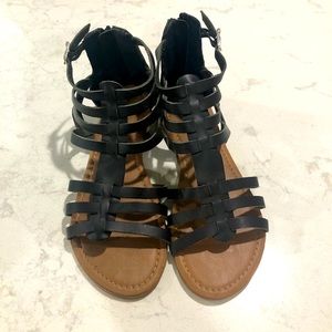 ✔️ Black Sandals